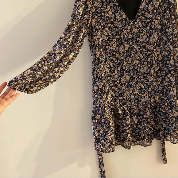 Dynamite tie ruffle dress - Picture 4 of 5